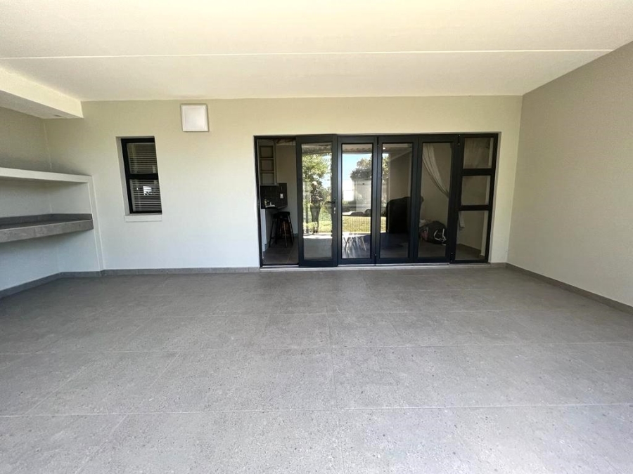 To Let 2 Bedroom Property for Rent in Royal Ascot Western Cape
